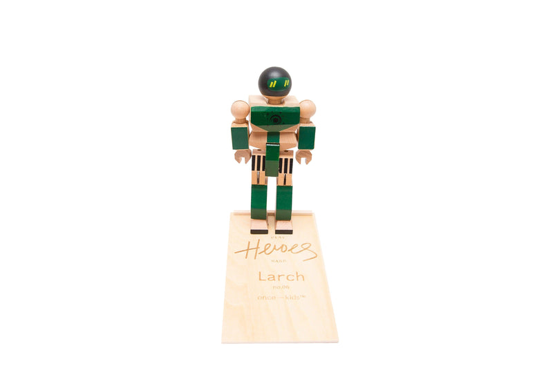 Wood Action Figure Playhard Heroes