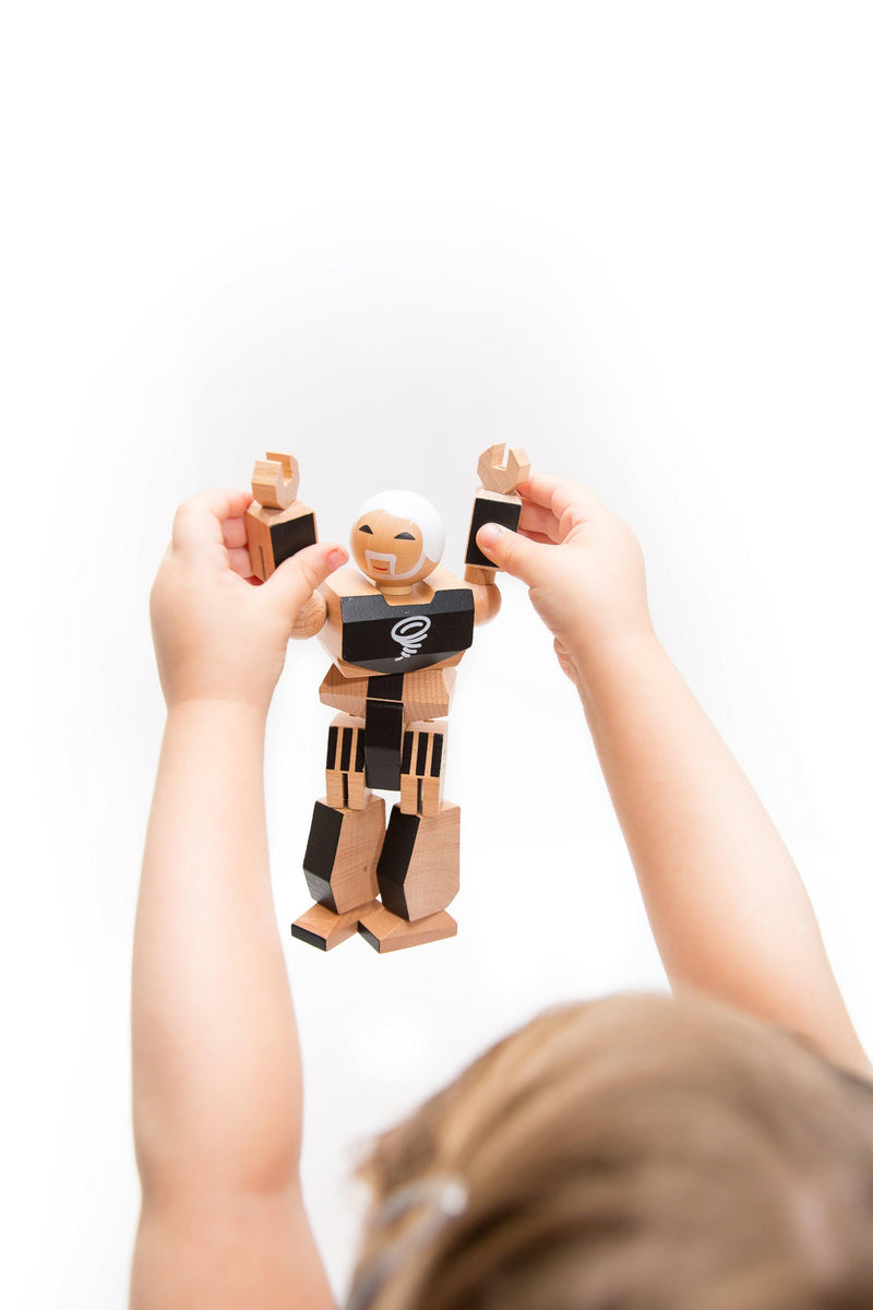 Wood Action Figure Playhard Heroes