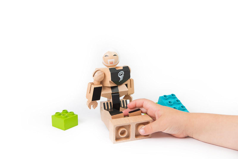 Wood Action Figure Playhard Heroes